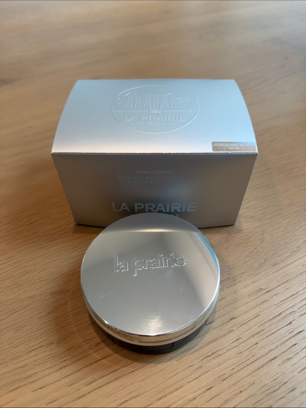 La Prairie Skin Caviar Essence In Foundation